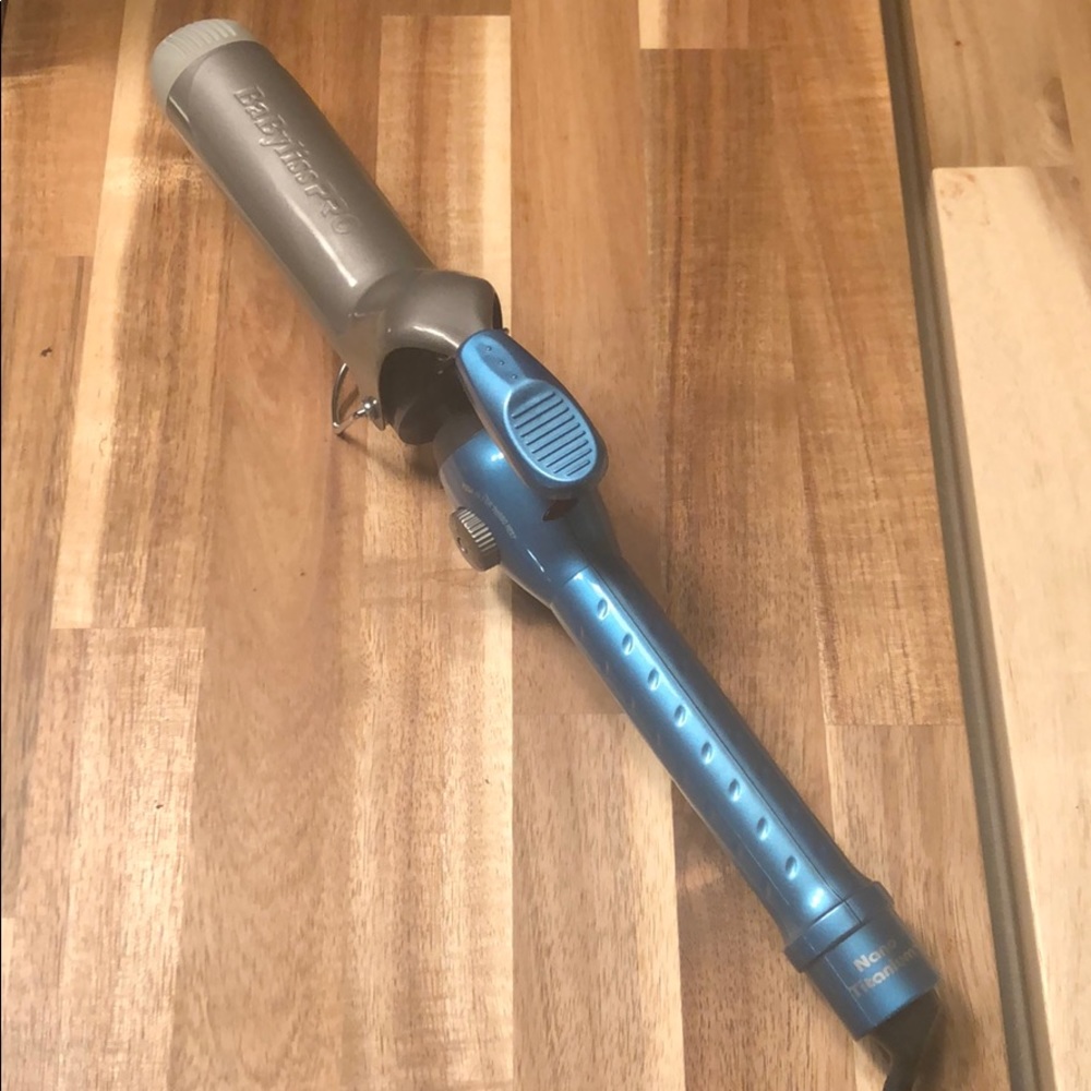 2 inch Babyliss PRO Nano Titanium curling iron